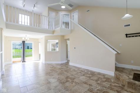 9240 Crossing Drive Fishers IN 46037