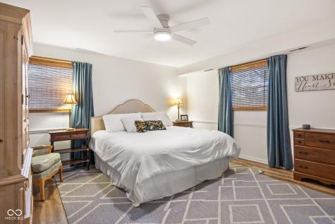 6542 Grosvenor Place Indianapolis IN 46220