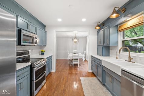 6542 Grosvenor Place Indianapolis IN 46220