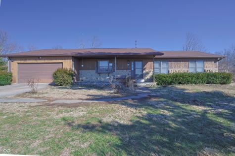 5211 S 450 E Columbus IN 47203