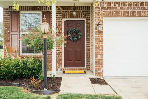 2263 Shadow Bend Drive Columbus IN 47201