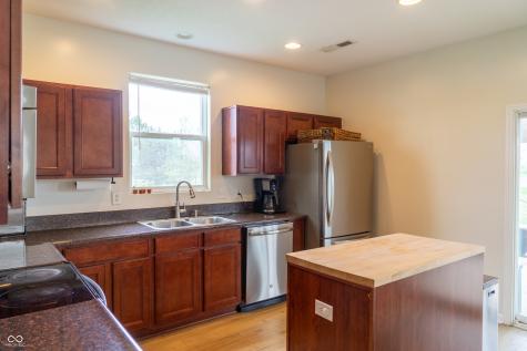 2263 Shadow Bend Drive Columbus IN 47201