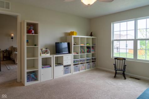 2263 Shadow Bend Drive Columbus IN 47201