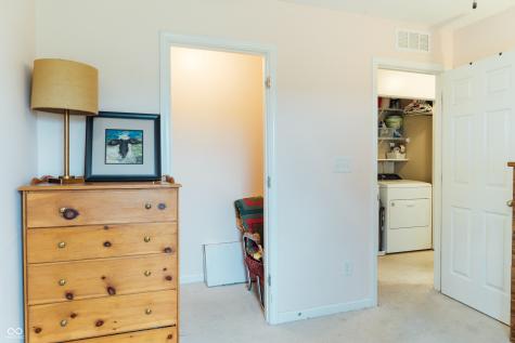 2263 Shadow Bend Drive Columbus IN 47201