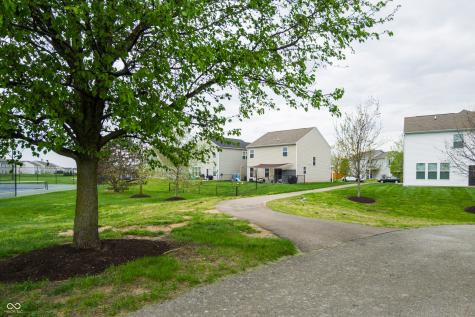 2263 Shadow Bend Drive Columbus IN 47201