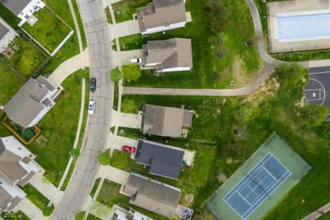 2263 Shadow Bend Drive Columbus IN 47201