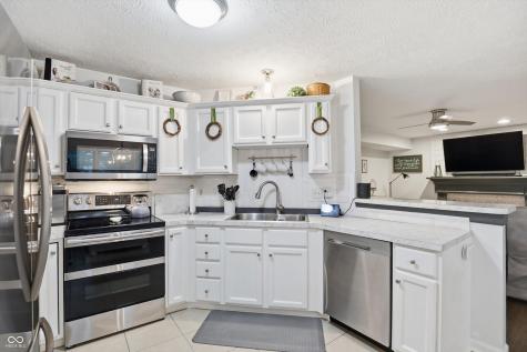 230 Wyndotte Drive Carmel IN 46032