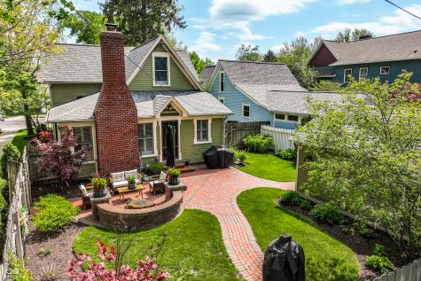 190 N Main Street Zionsville IN 46077