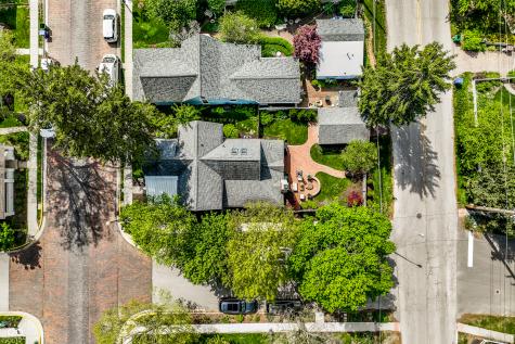 190 N Main Street Zionsville IN 46077