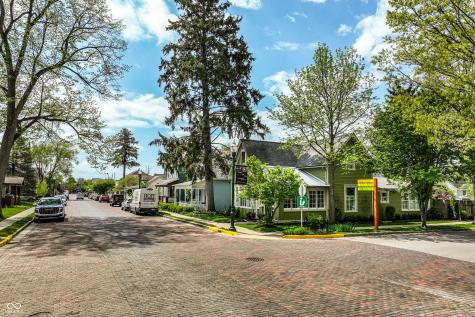 190 N Main Street Zionsville IN 46077