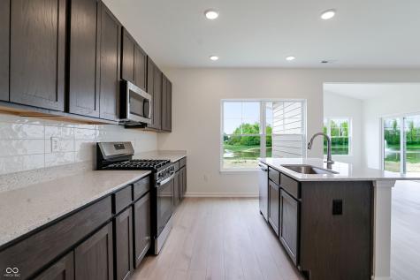 8609 Meadowlands Court Plainfield IN 46168