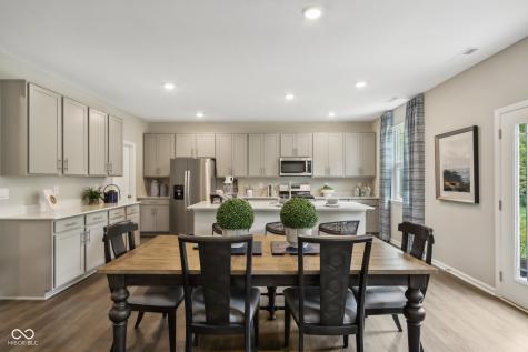 810 Pearl Street Whiteland IN 46184