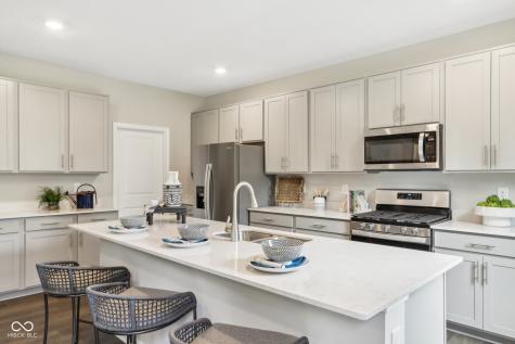 810 Pearl Street Whiteland IN 46184