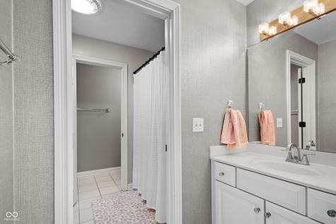 12096 Sail Place Drive Indianapolis IN 46256