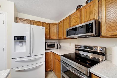 7746 Winding Creek Drive Indianapolis IN 46236