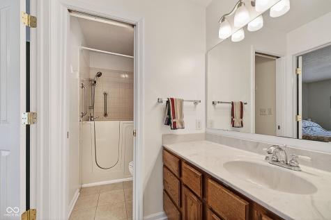 7746 Winding Creek Drive Indianapolis IN 46236