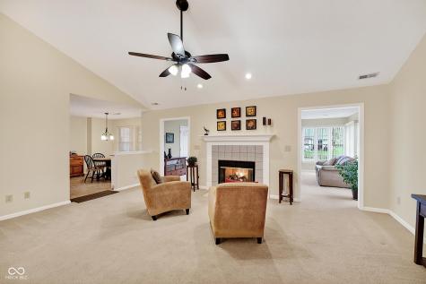 7746 Winding Creek Drive Indianapolis IN 46236