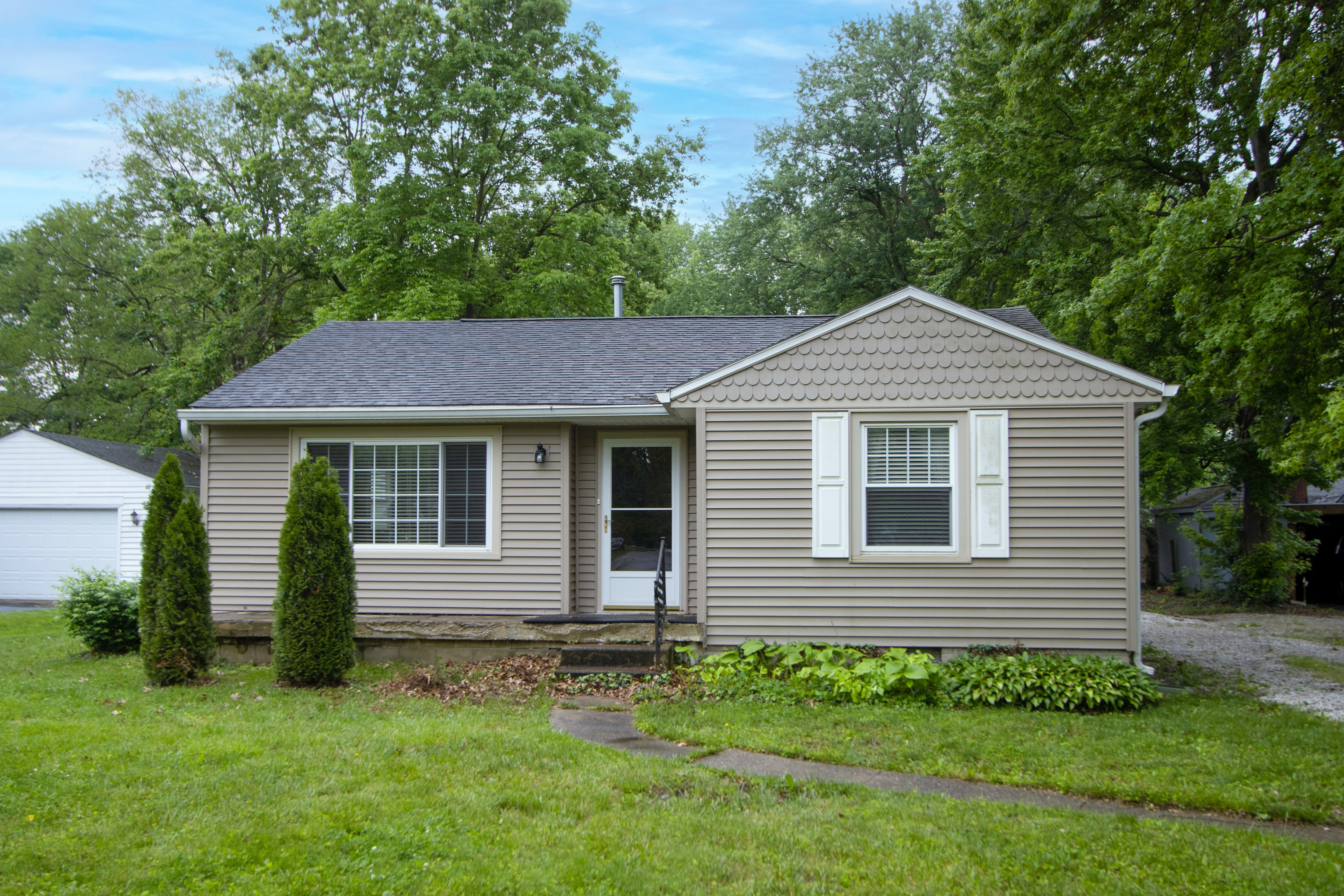 911 E Huntstead Lane Indianapolis IN 46227
