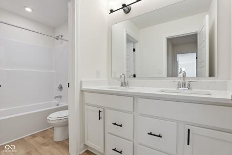 6882 Linden Woods Drive Avon IN 46123