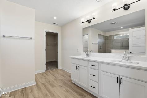 6882 Linden Woods Drive Avon IN 46123