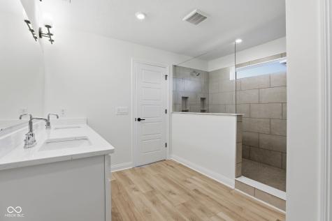 6882 Linden Woods Drive Avon IN 46123