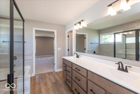 6894 Renoir Way Avon IN 46123