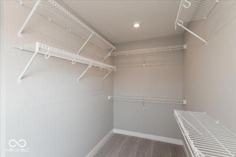 6894 Renoir Way Avon IN 46123