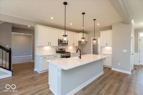 6894 Renoir Way Avon IN 46123