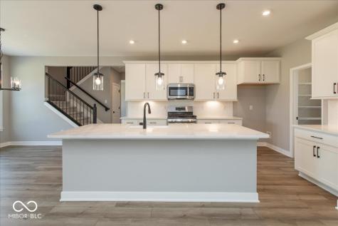 6894 Renoir Way Avon IN 46123