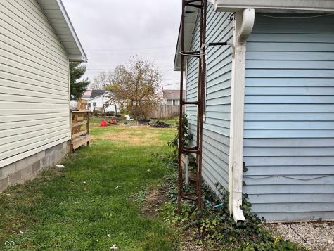259 N Pine Street Morgantown IN 46160