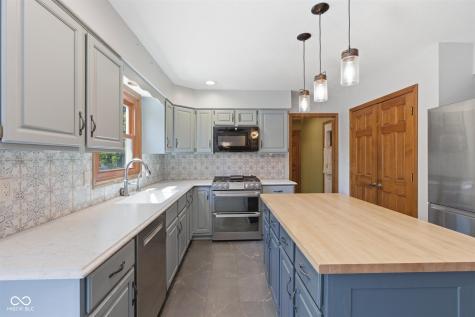 8090 Bowline Drive Indianapolis IN 46236
