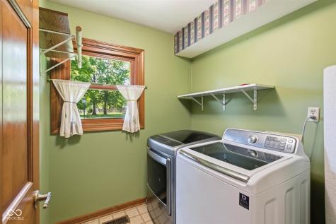 8090 Bowline Drive Indianapolis IN 46236