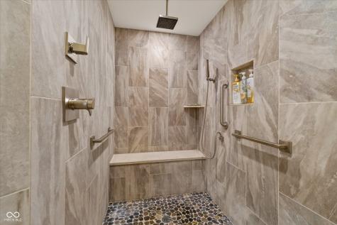 8944 Crystal River Drive Indianapolis IN 46240