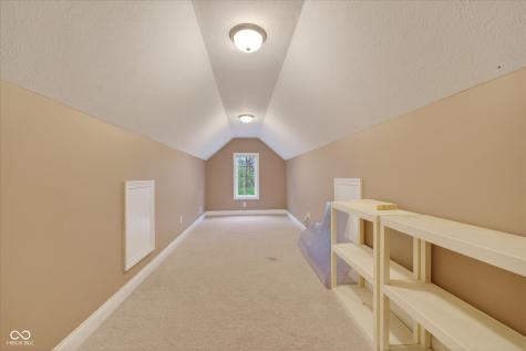 8944 Crystal River Drive Indianapolis IN 46240