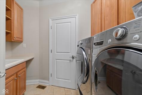 8944 Crystal River Drive Indianapolis IN 46240