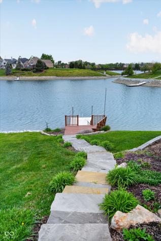 8944 Crystal River Drive Indianapolis IN 46240