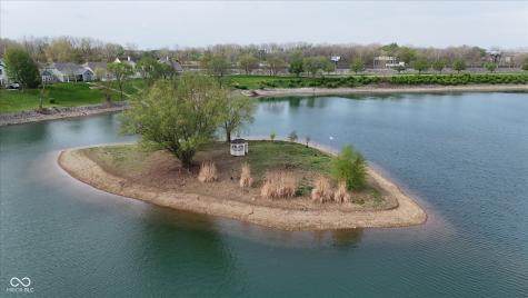 8944 Crystal River Drive Indianapolis IN 46240