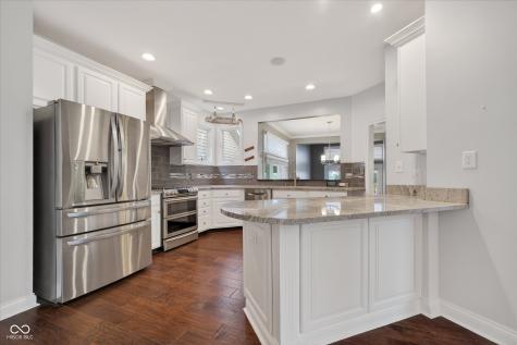 8944 Crystal River Drive Indianapolis IN 46240