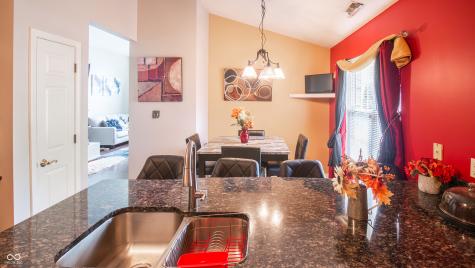 1605 Warren Lake Court Indianapolis IN 46229