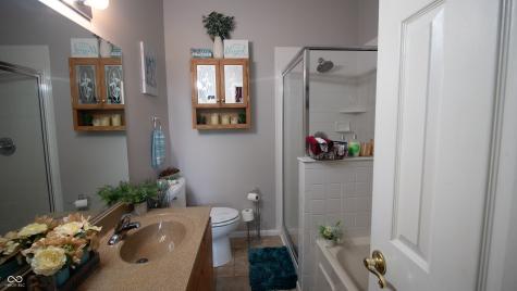 1605 Warren Lake Court Indianapolis IN 46229