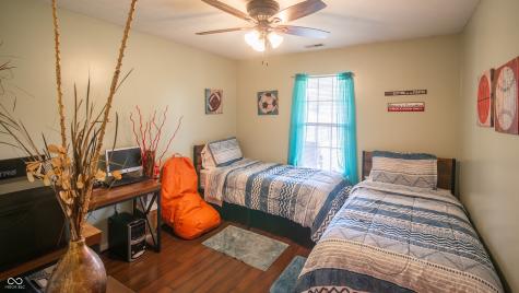 1605 Warren Lake Court Indianapolis IN 46229
