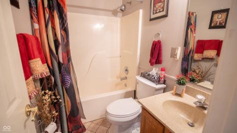 1605 Warren Lake Court Indianapolis IN 46229