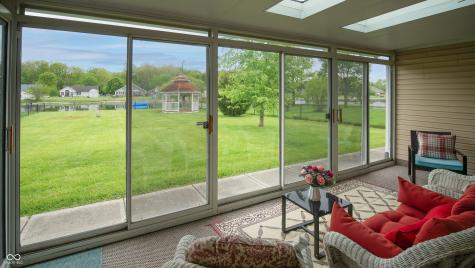 1605 Warren Lake Court Indianapolis IN 46229