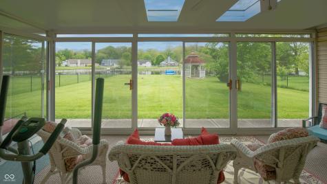 1605 Warren Lake Court Indianapolis IN 46229