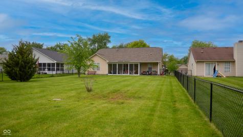 1605 Warren Lake Court Indianapolis IN 46229
