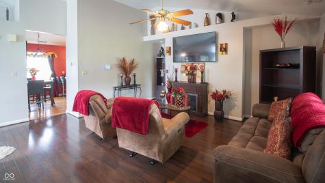 1605 Warren Lake Court Indianapolis IN 46229