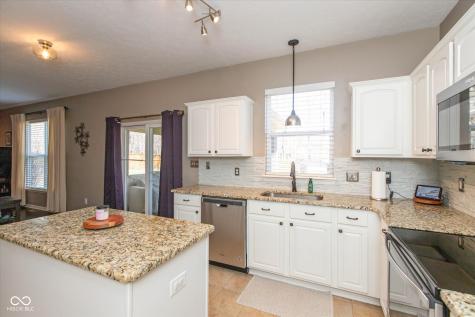 6481 Timber Leaf Lane Indianapolis IN 46236