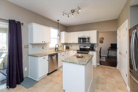 6481 Timber Leaf Lane Indianapolis IN 46236