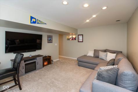 6481 Timber Leaf Lane Indianapolis IN 46236