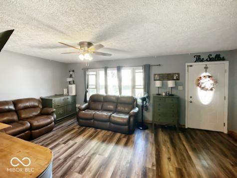 6421 S State Road 59 Clay City IN 47841